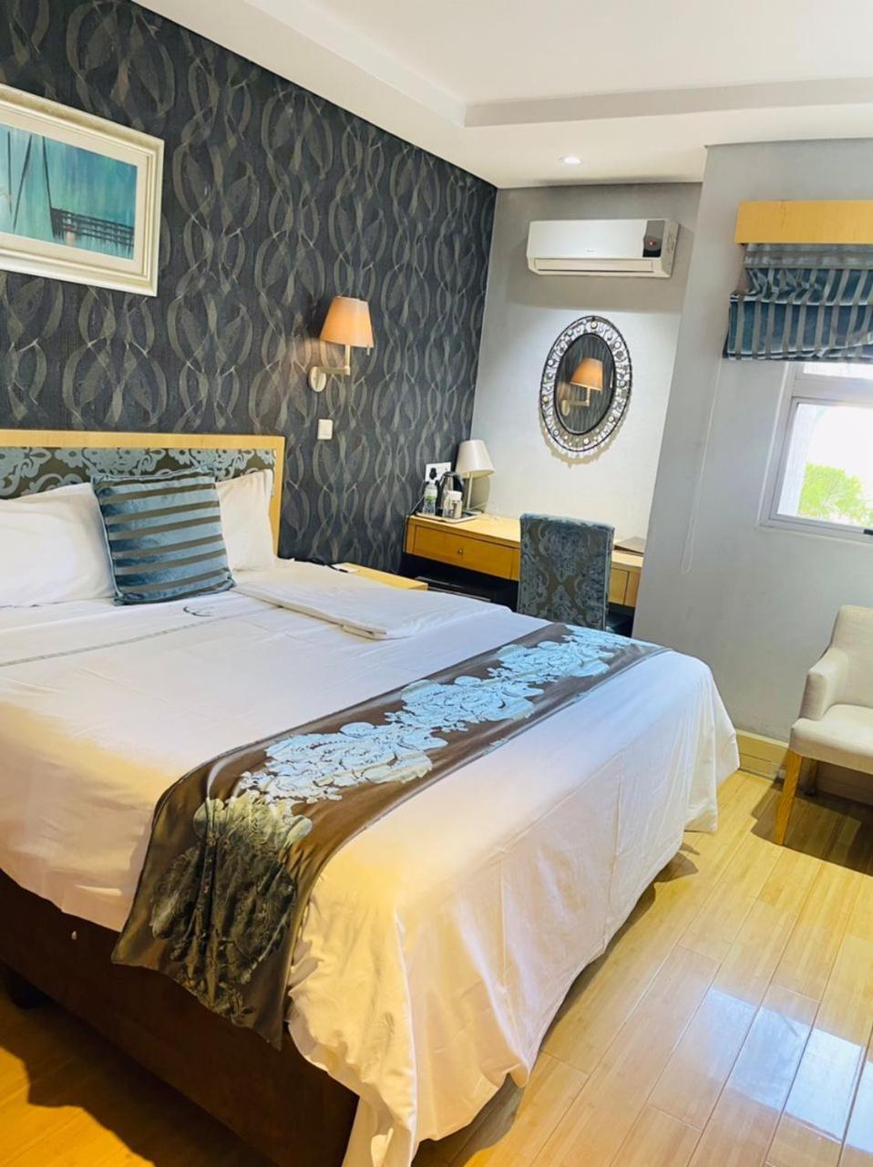Aquarian Tide Hotel Gaborone Luaran gambar