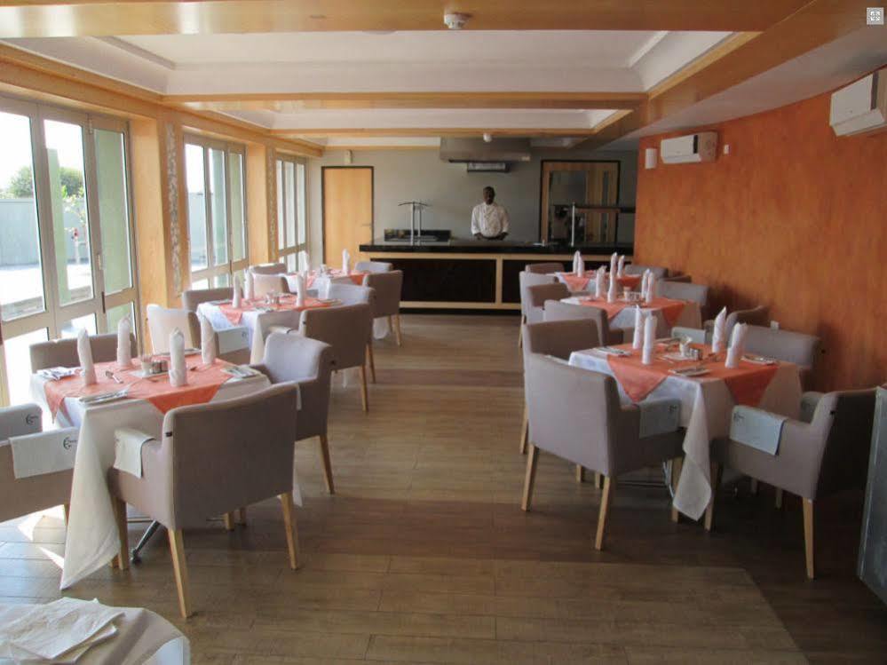 Aquarian Tide Hotel Gaborone Luaran gambar