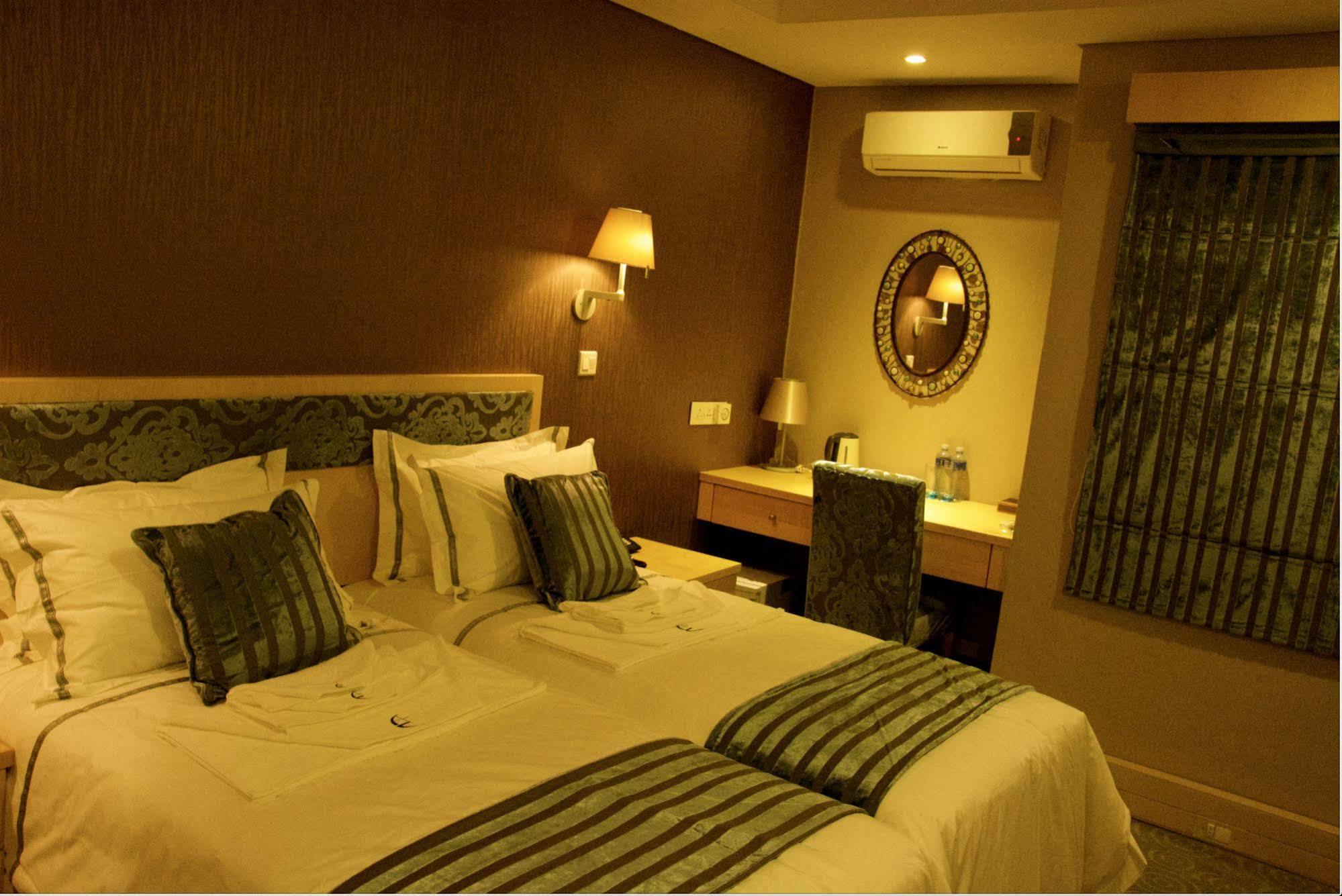 Aquarian Tide Hotel Gaborone Luaran gambar