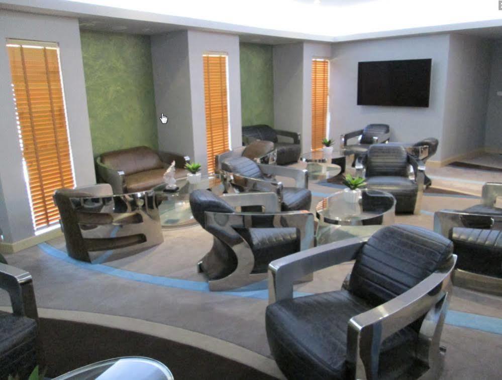 Aquarian Tide Hotel Gaborone Luaran gambar